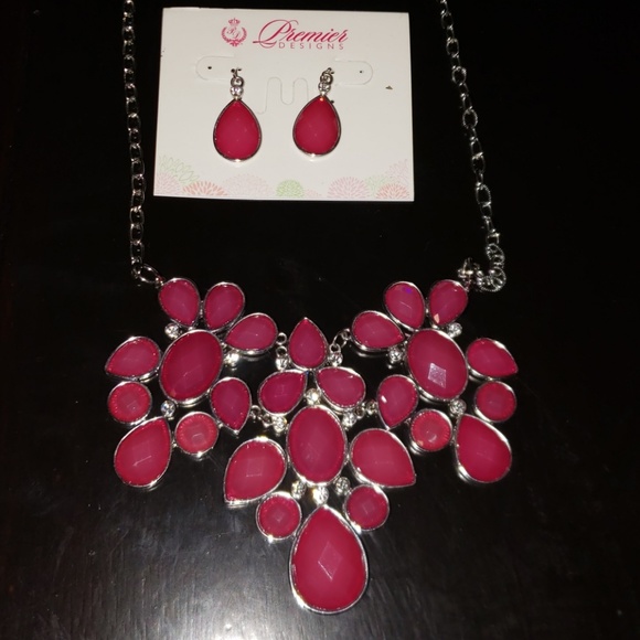 Premier Designs Jewelry - Premier Designs earring and necklace set